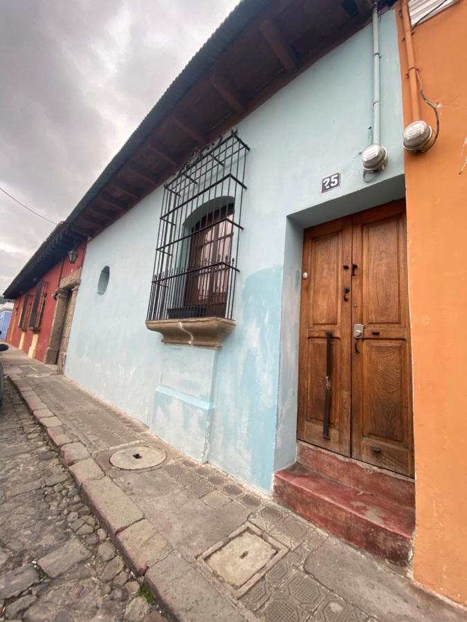 El Extranjero Hostal Antigua Exteriör bild