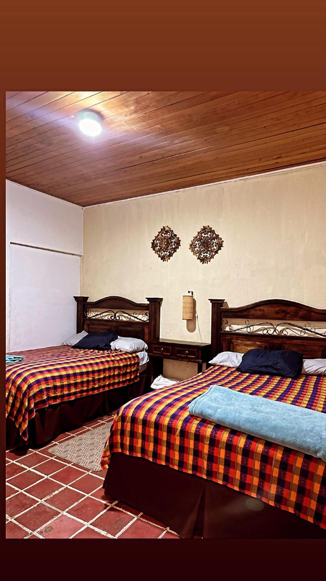 El Extranjero Hostal Antigua Exteriör bild